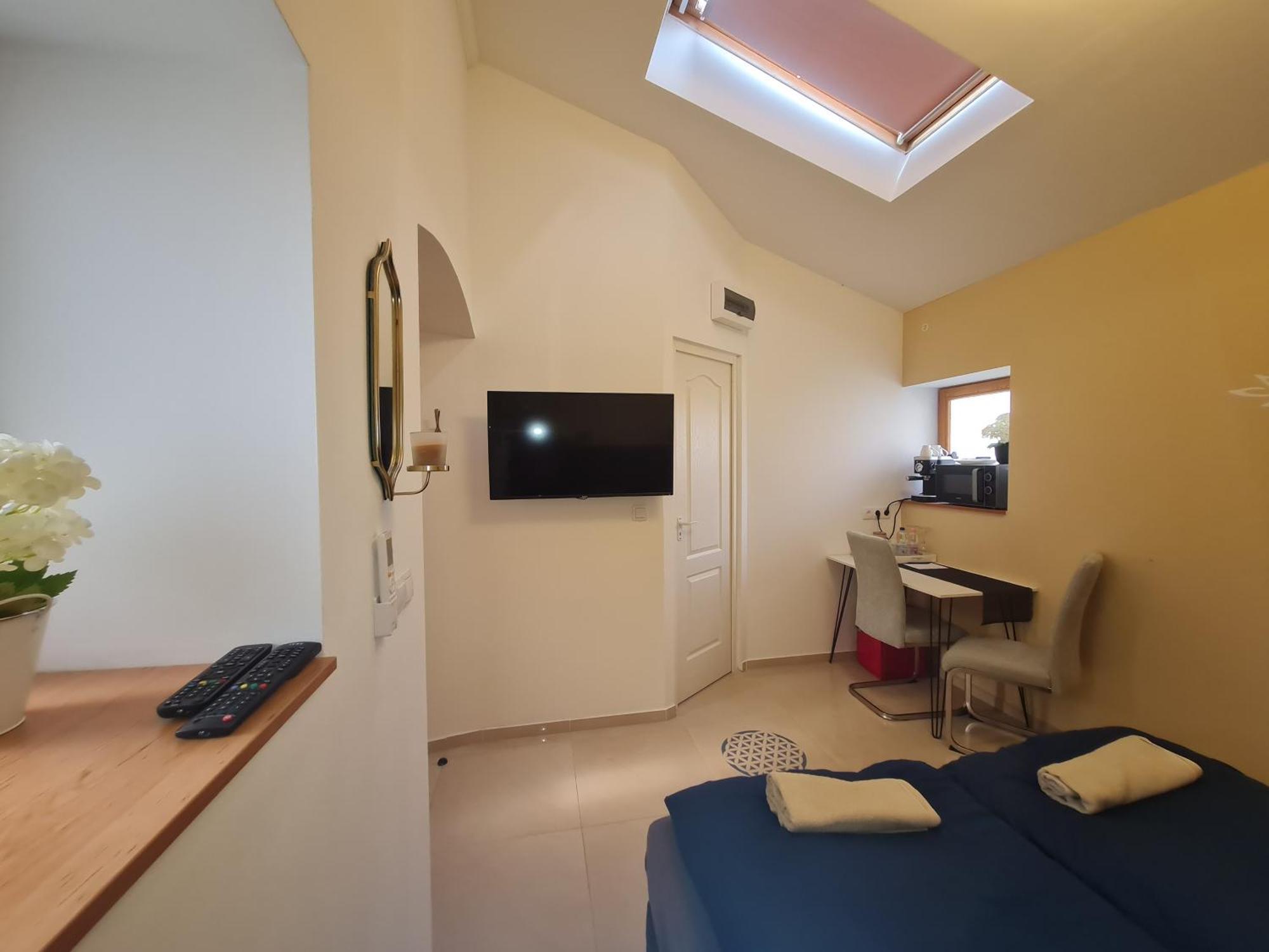 Kossuth Apartmanhaz Tata Exterior foto
