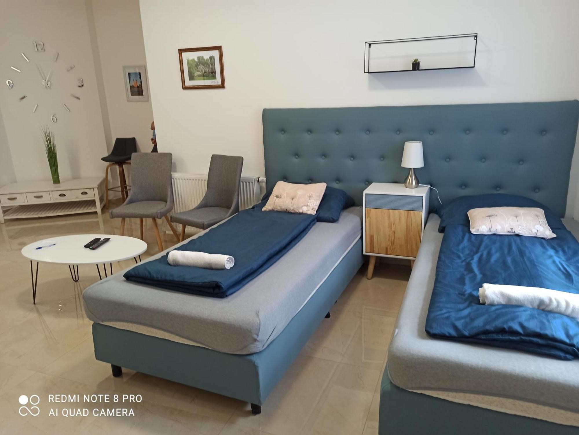 Kossuth Apartmanhaz Tata Exterior foto
